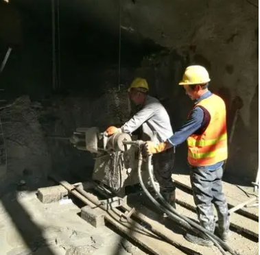 巴林左水下抗分散灌浆料特点 水下不分散注浆料介绍